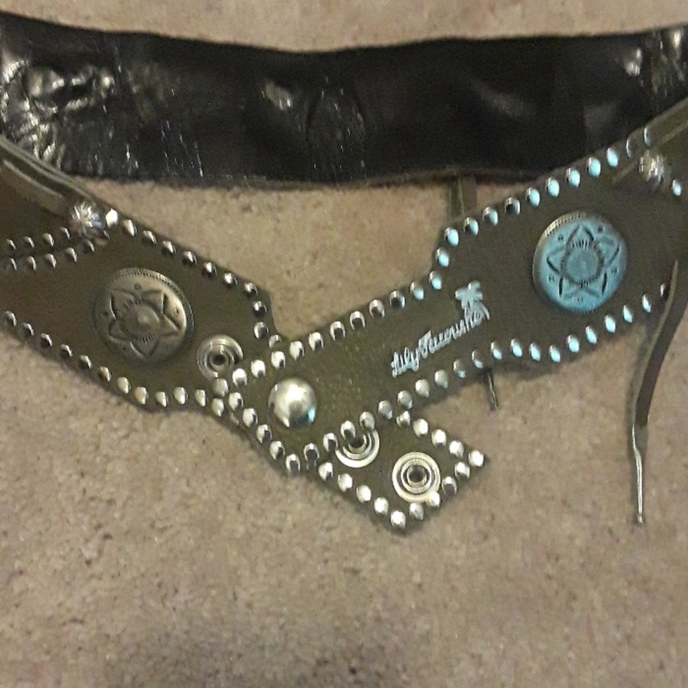 Lily Farouche  Vintage Leather belt